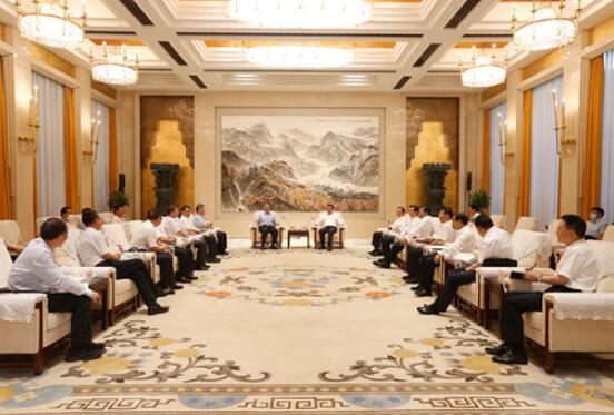 湖北省委書(shū)記應(yīng)勇、省長(zhǎng)王曉東會(huì)見(jiàn)國(guó)家電網(wǎng)董事長(zhǎng)、黨組書(shū)記毛偉明