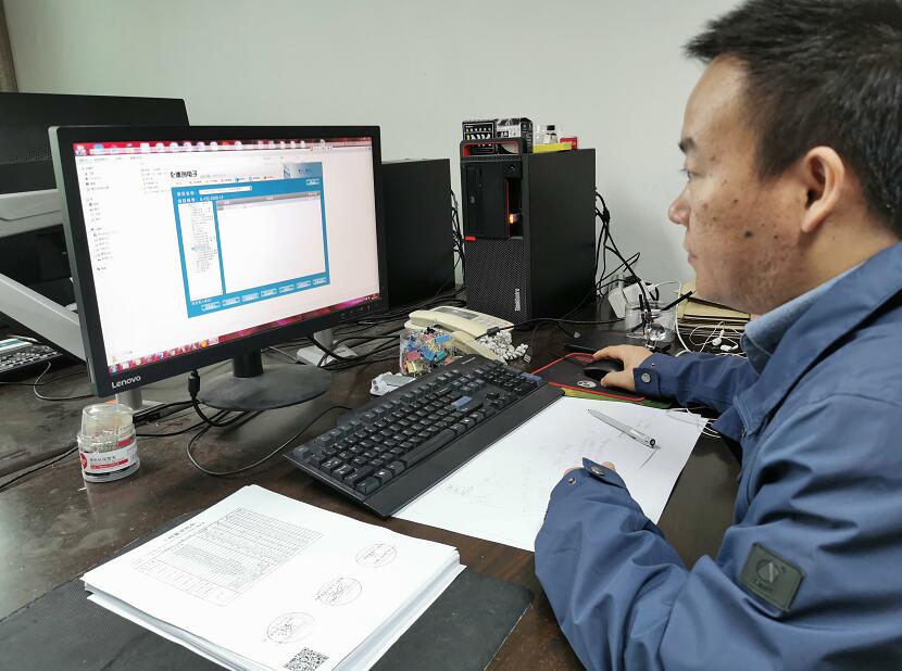 “穿搭”二維碼，浙江慈溪市供電公司工程檔案數(shù)字化，讓資料“動”起來