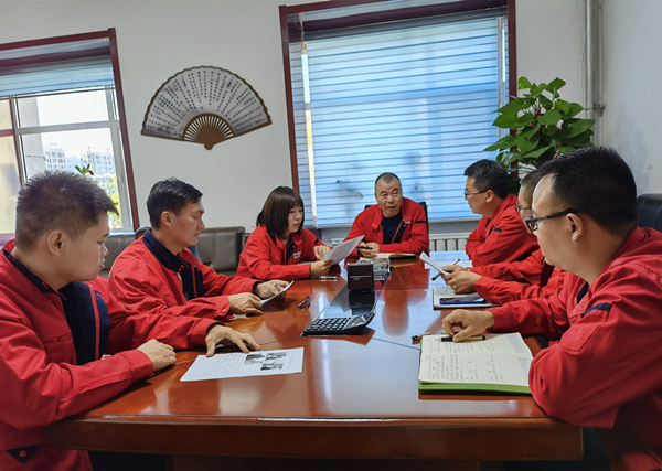 烏海電業(yè)局千里山分局：修訂宣貫班組標(biāo)準(zhǔn)，促進(jìn)班組有序發(fā)展