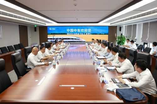 中國能建黨委書記、董事長宋海良與中國中車董事長孫永才座談
