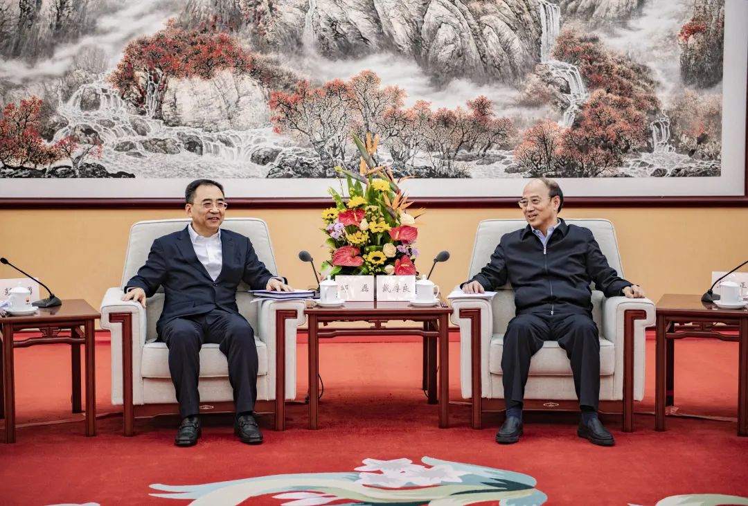 鄒磊拜會(huì)中國石油集團(tuán)黨組書記、董事長戴厚良