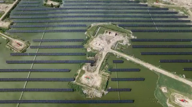 18.73MW！中石油首個水面光伏項目并網(wǎng)發(fā)電