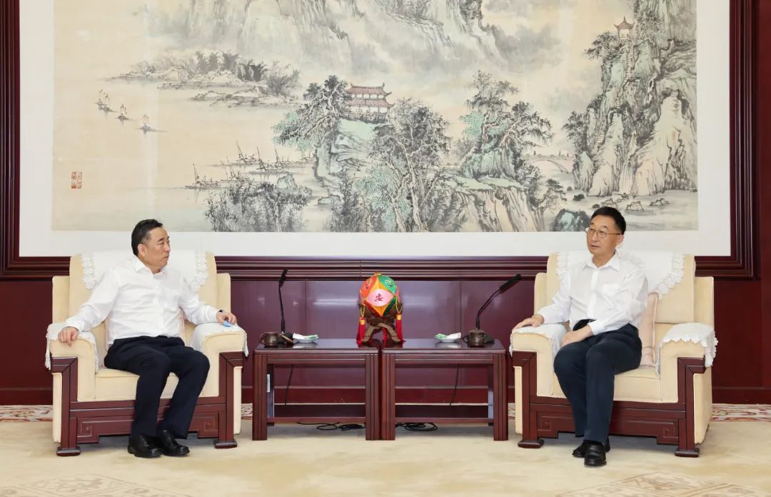 宋海良拜會(huì)廣西壯族自治區(qū)黨委書(shū)記劉寧、自治區(qū)主席藍(lán)天立