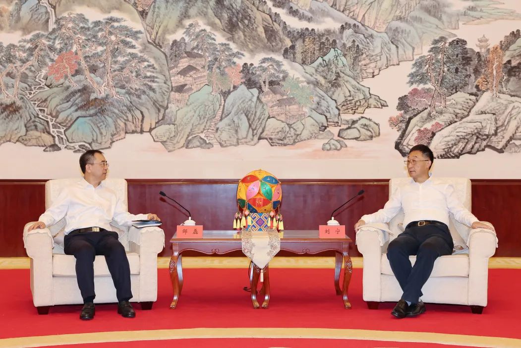 大唐集團(tuán)黨組書記、董事長(zhǎng)鄒磊拜會(huì)廣西壯族自治區(qū)黨委書記劉寧