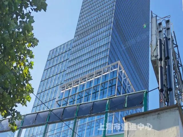 光伏發(fā)電棒＋柔性組件！上海高架路聲屏障安裝光伏