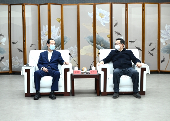 丁焰章與雄安新區(qū)黨工委書記、管委會(huì)主任張國華會(huì)談
