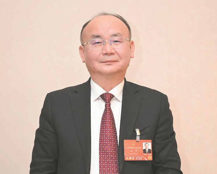 優(yōu)質(zhì)供電服務(wù)助力裝備制造業(yè)高質(zhì)量發(fā)展——訪全國(guó)人大代表、楚天科技股份有限公司董事長(zhǎng)兼總裁唐岳