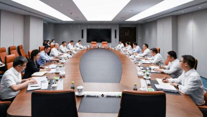鄒磊、劉明勝與河北省省長(zhǎng)王正譜會(huì)談