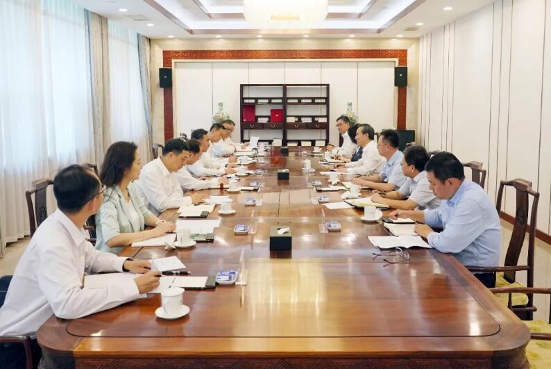 中國能建黨委書記、董事長宋海良與中國貿(mào)促會會長任鴻斌會談