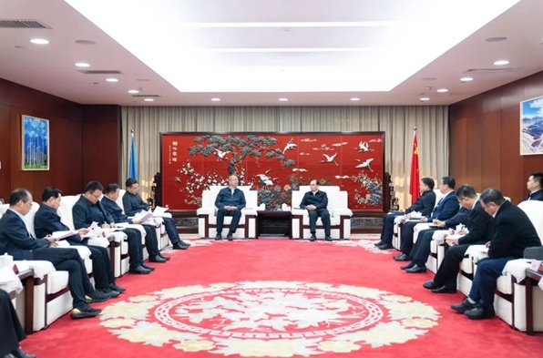 江毅會(huì)見陜西省人大常委會(huì)副主任、寶雞市委書記楊廣亭
