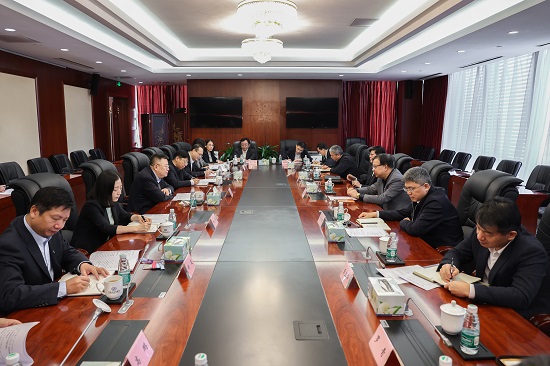 華能集團總經理、黨組副書記鄧建玲拜訪中國進出口銀行黨委副書記、行長任生俊