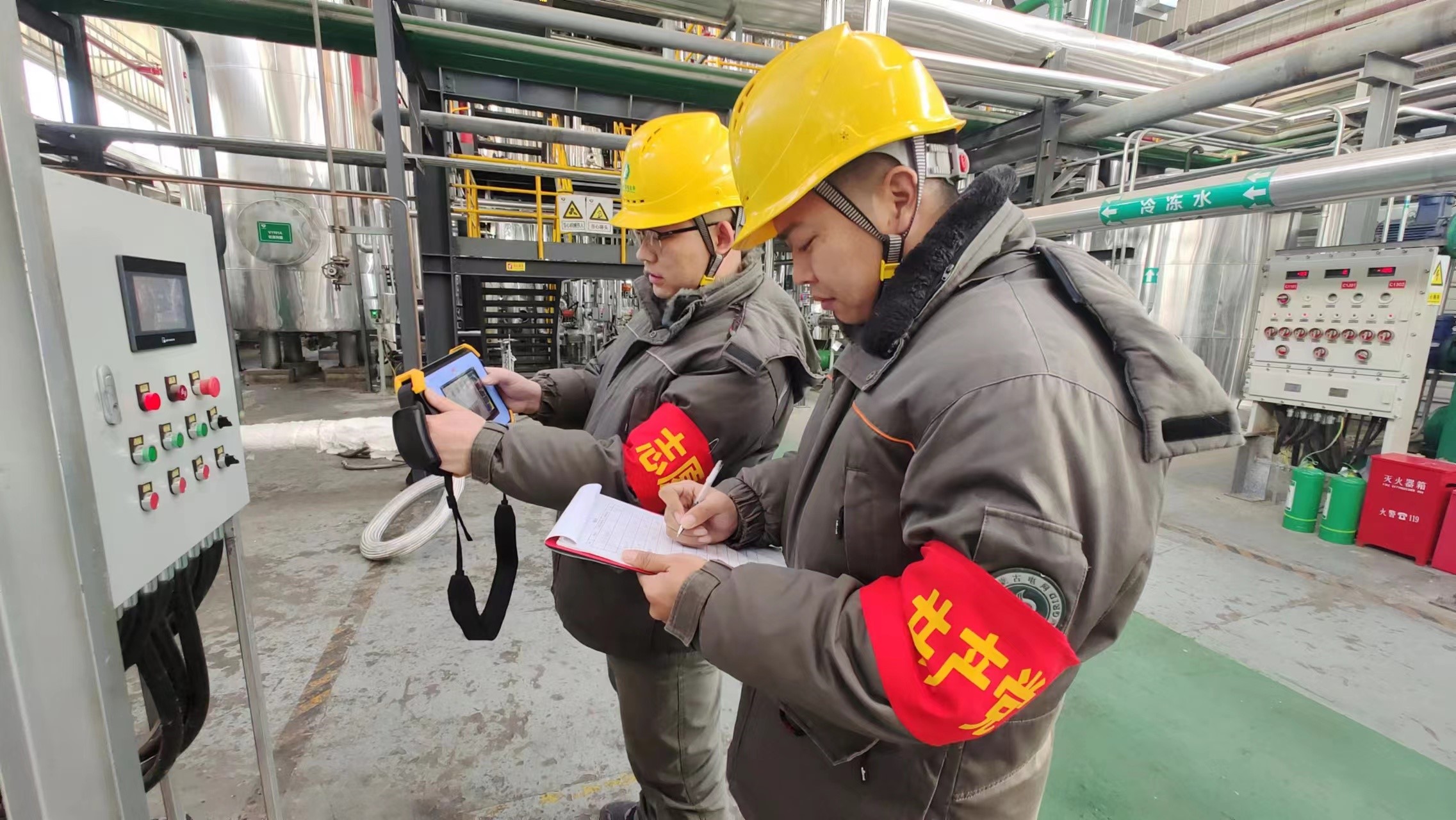 康巴什供電公司：春節(jié)保供電，我們在行動