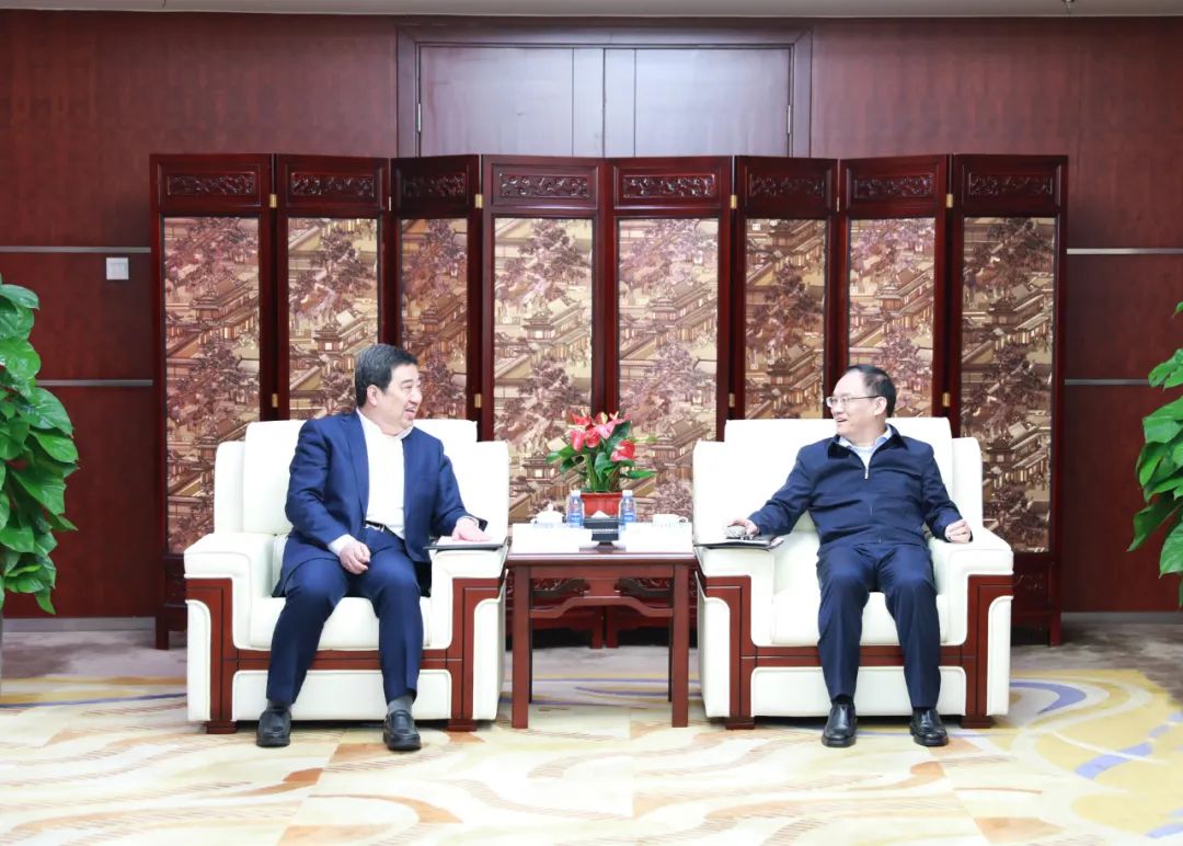 中國電氣裝備白忠泉董事長、周群總經(jīng)理拜訪中鋁集團董事長段向東、總經(jīng)理王石磊