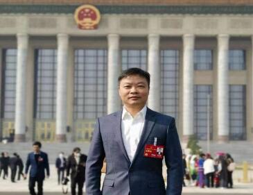 【兩會好聲音】全國人大代表、小鵬汽車董事長何小鵬：探索限定場景無人駕駛法規(guī)，助力車網(wǎng)融合和低空經(jīng)濟騰飛