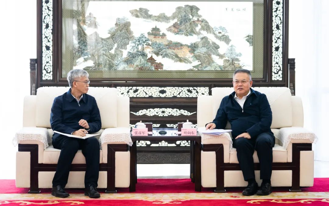 華電集團(tuán)黨組副書記、董事、總經(jīng)理葉向東會(huì)見東方電氣董事、總經(jīng)理、黨組副書記張彥軍