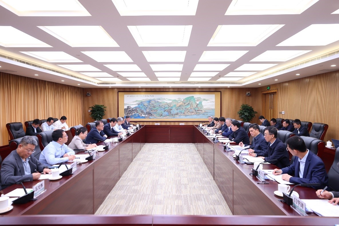 西安交通大學(xué)黨委書記盧建軍、校長(zhǎng)張立群赴國家電網(wǎng)座談交流