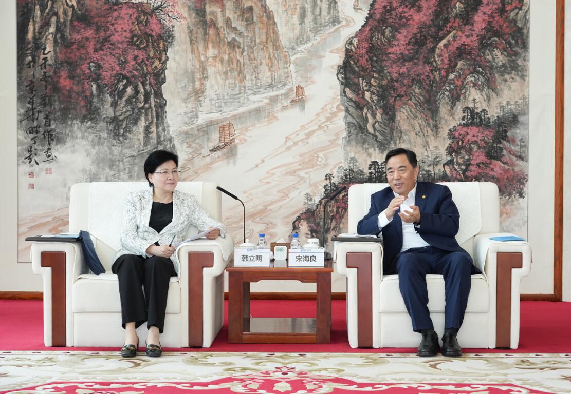 中國能建黨委書記、董事長宋海良與江蘇省委常委、南京市委書記韓立明會談