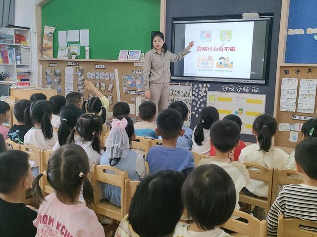 國網(wǎng)光澤縣供電公司電“亮”校園，安全“童”行