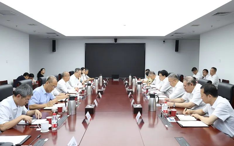 國家電網(wǎng)公司董事長、黨組書記張智剛拜訪懷柔實(shí)驗(yàn)室并交流座談