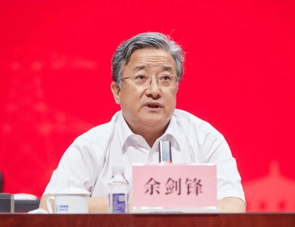 中核集團黨組書記、董事長余劍鋒赴核工業(yè)學院天津校區(qū)指導工作