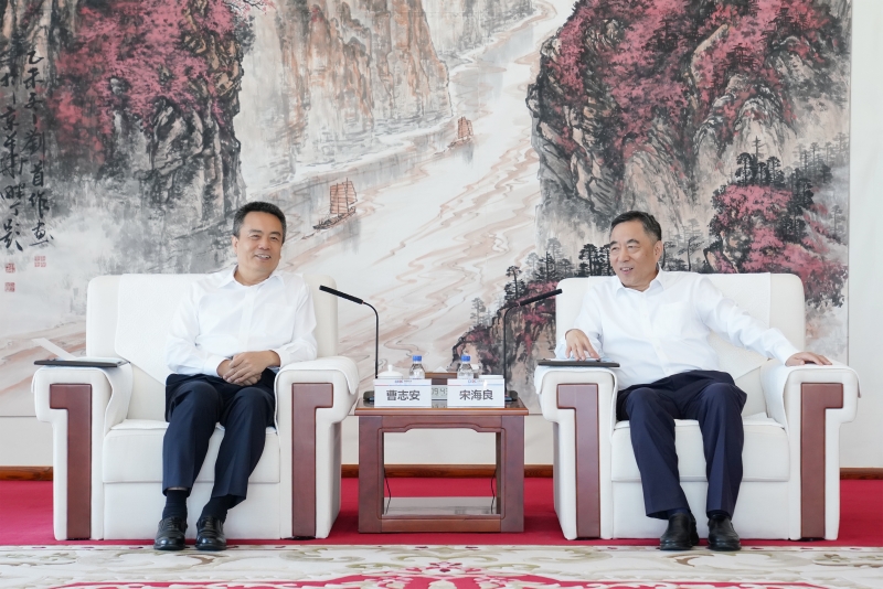 中國能建黨委書記、董事長宋海良與哈電集團(tuán)黨委書記、董事長曹志安會談