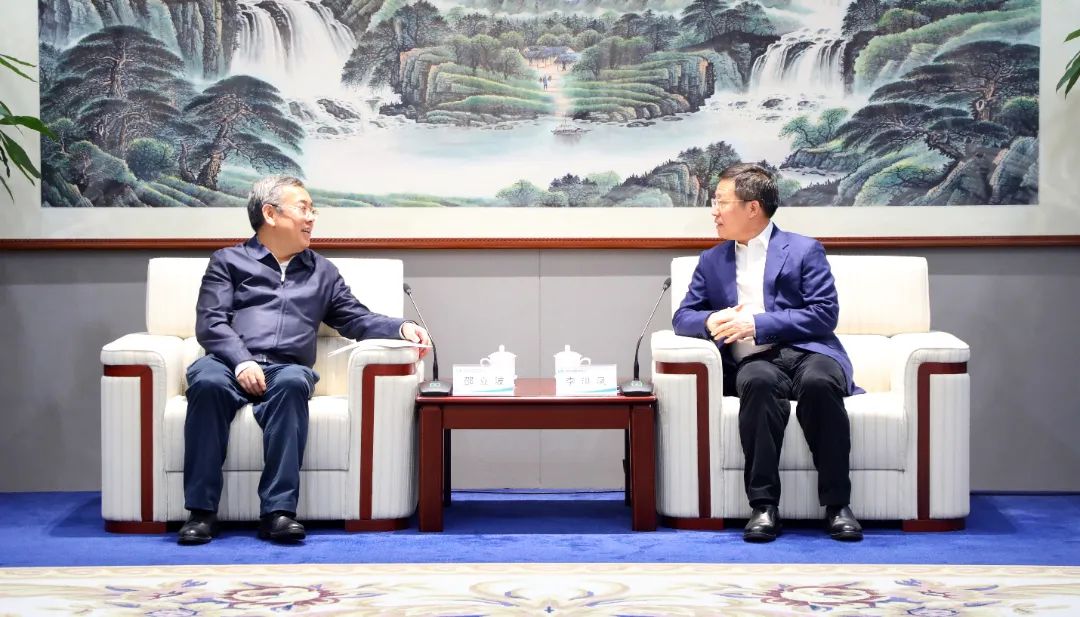 中國電氣裝備黨委書記、董事長(zhǎng)李洪鳳會(huì)見國家