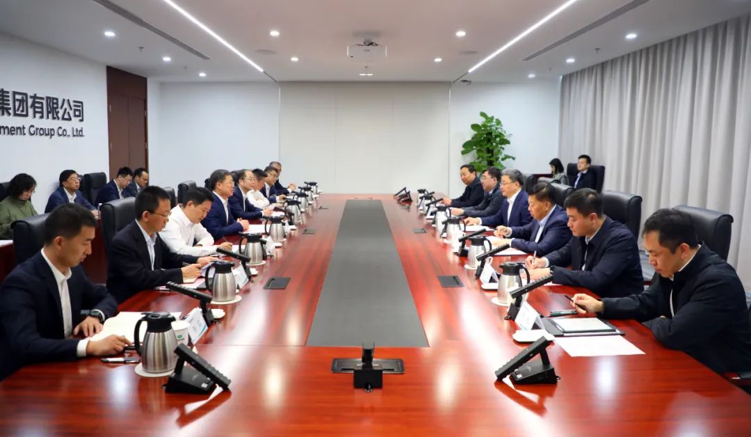 中國電氣裝備黨委書記、董事長李洪鳳會見濟(jì)南市委副書記、市長于海田