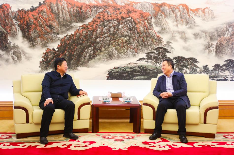 大唐甘肅公司黨委書記、董事長(zhǎng)王建偉與甘肅電投集團(tuán)黨委書記、董事長(zhǎng)蒲培文會(huì)談