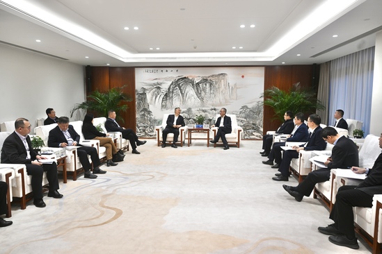 中國電建黨委副書記、總經(jīng)理王斌與中國機(jī)電商會(huì)黨委書記、會(huì)長(zhǎng)張鈺晶舉行會(huì)談
