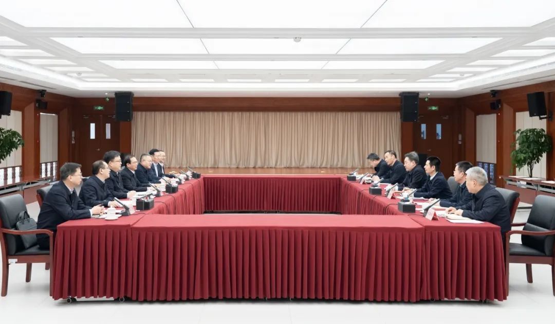 華電集團(tuán)江毅、葉向東拜會(huì)國(guó)家能源局黨組書記、局長(zhǎng)王宏志