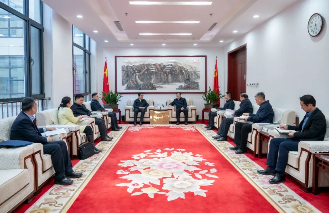 內(nèi)蒙古電力集團(tuán)與包頭市委、市政府交流座談